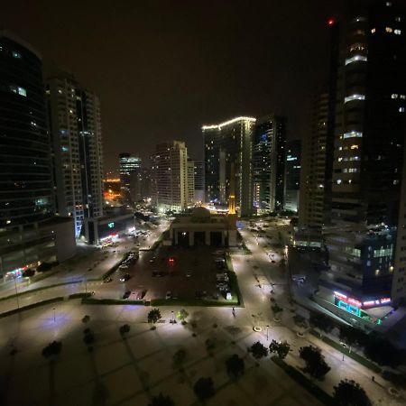 Elegance Hostel Dubai Exteriör bild