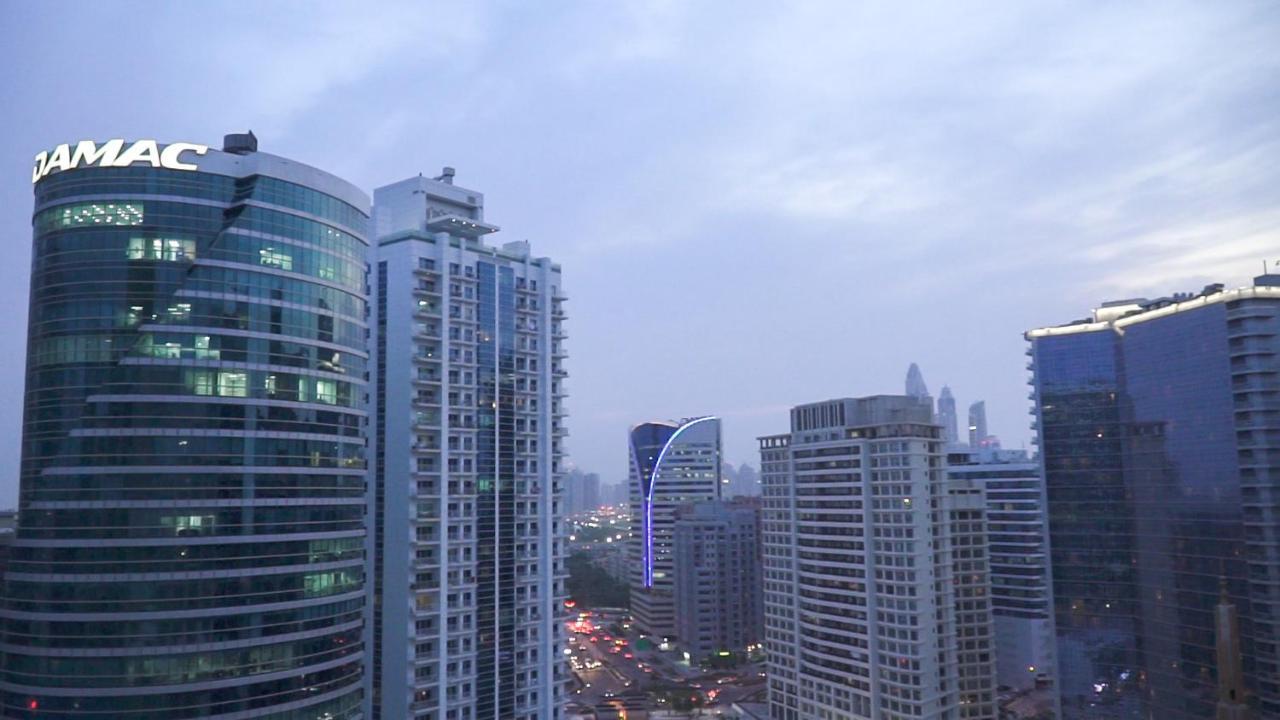 Elegance Hostel Dubai Exteriör bild