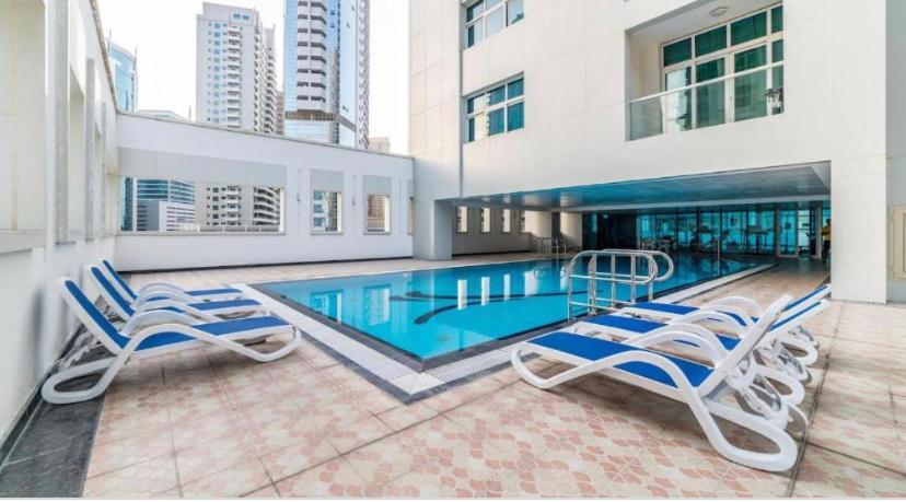 Elegance Hostel Dubai Exteriör bild